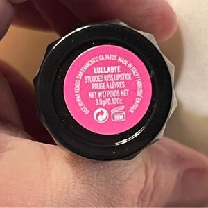 Lullabye Studded Kiss Lipstick